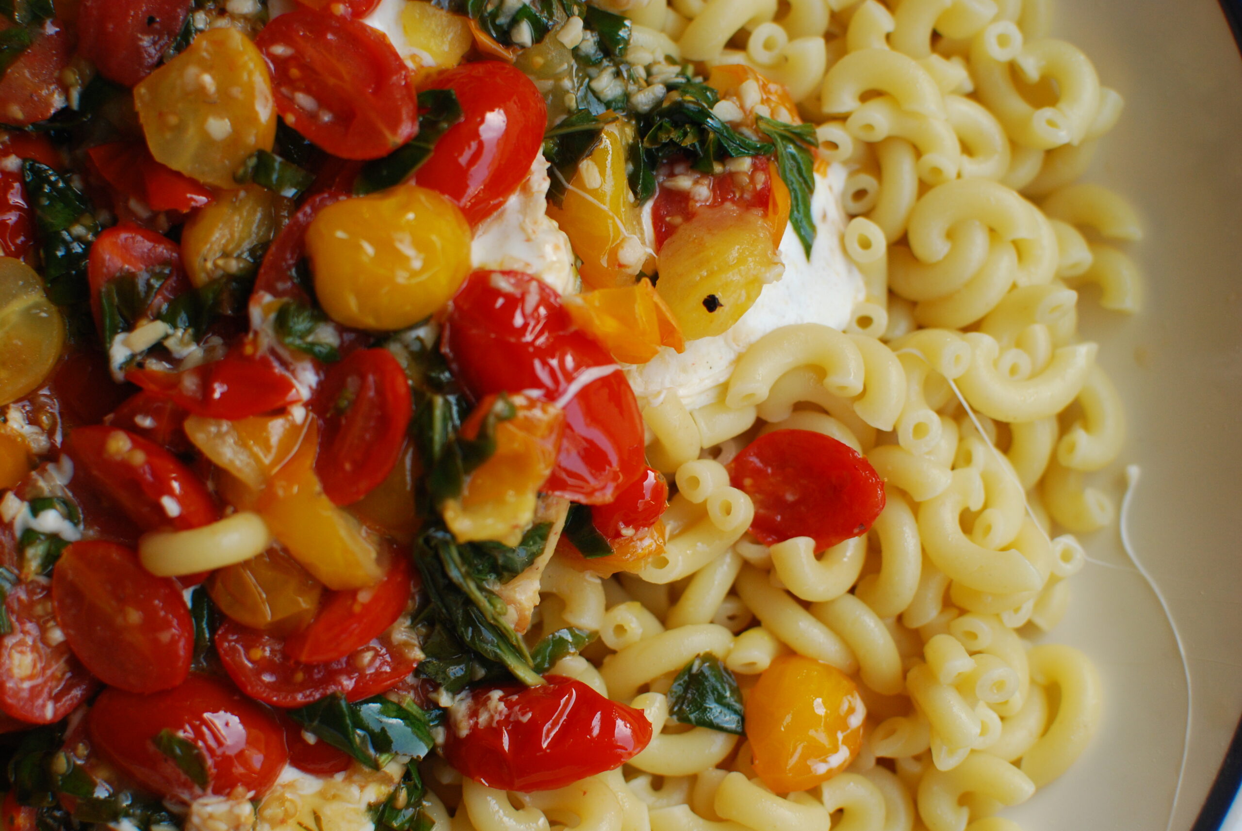 Caprese Chicken Pasta (Caprese Pasta Salad)