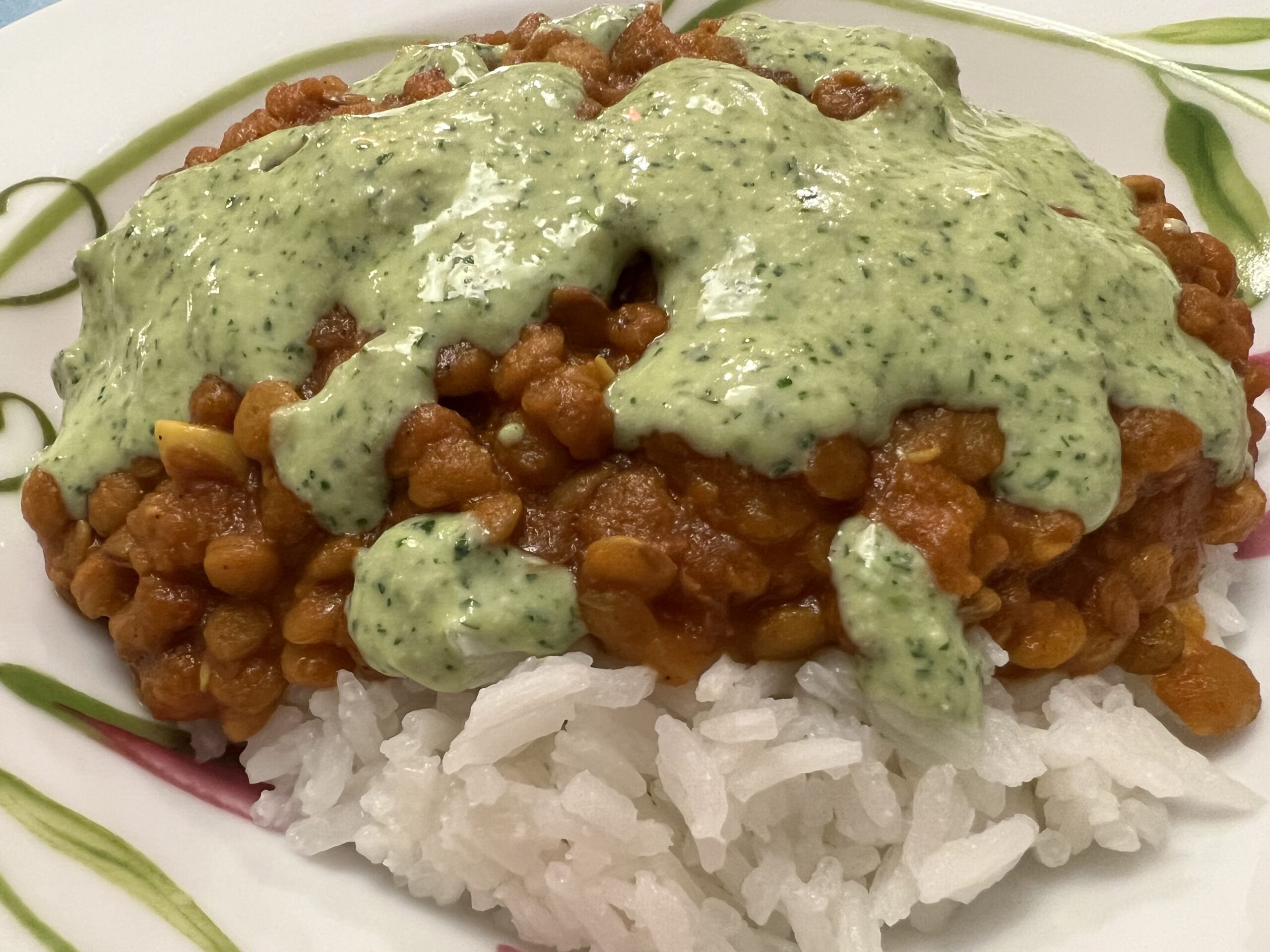 Red Curry Lentils with Peruvian Aji Verde Sauce – Instant Pot